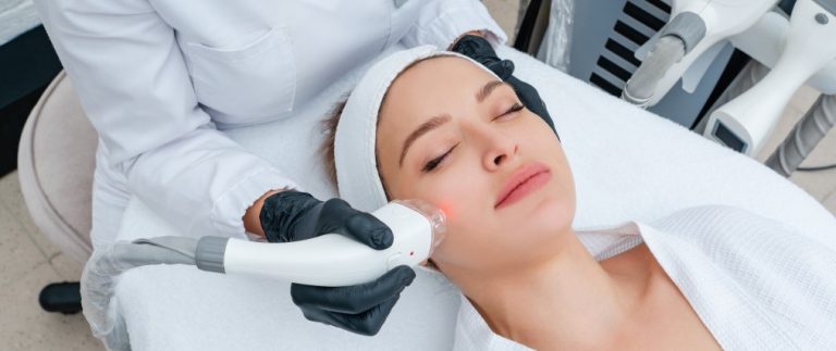 3 Popular Facial Treatments for Esthetician Students To Play With
